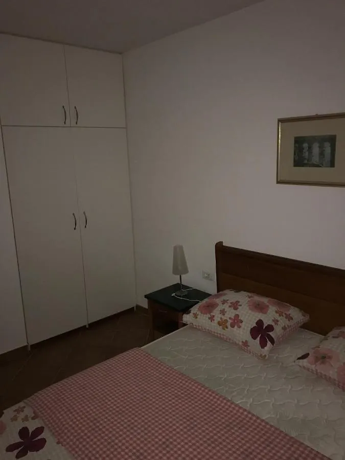 Apartment In Sukosan With Balcony, Air Conditioning, Wifi
